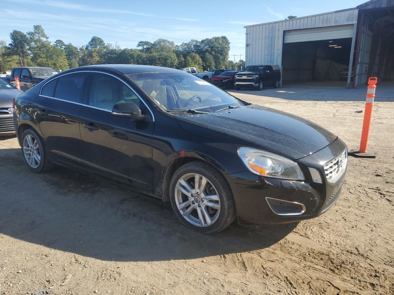 2013 VOLVO S60