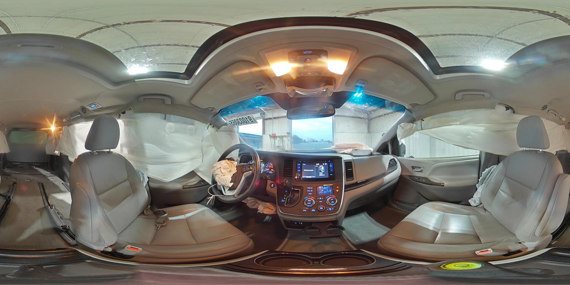 2015 TOYOTA SIENNA