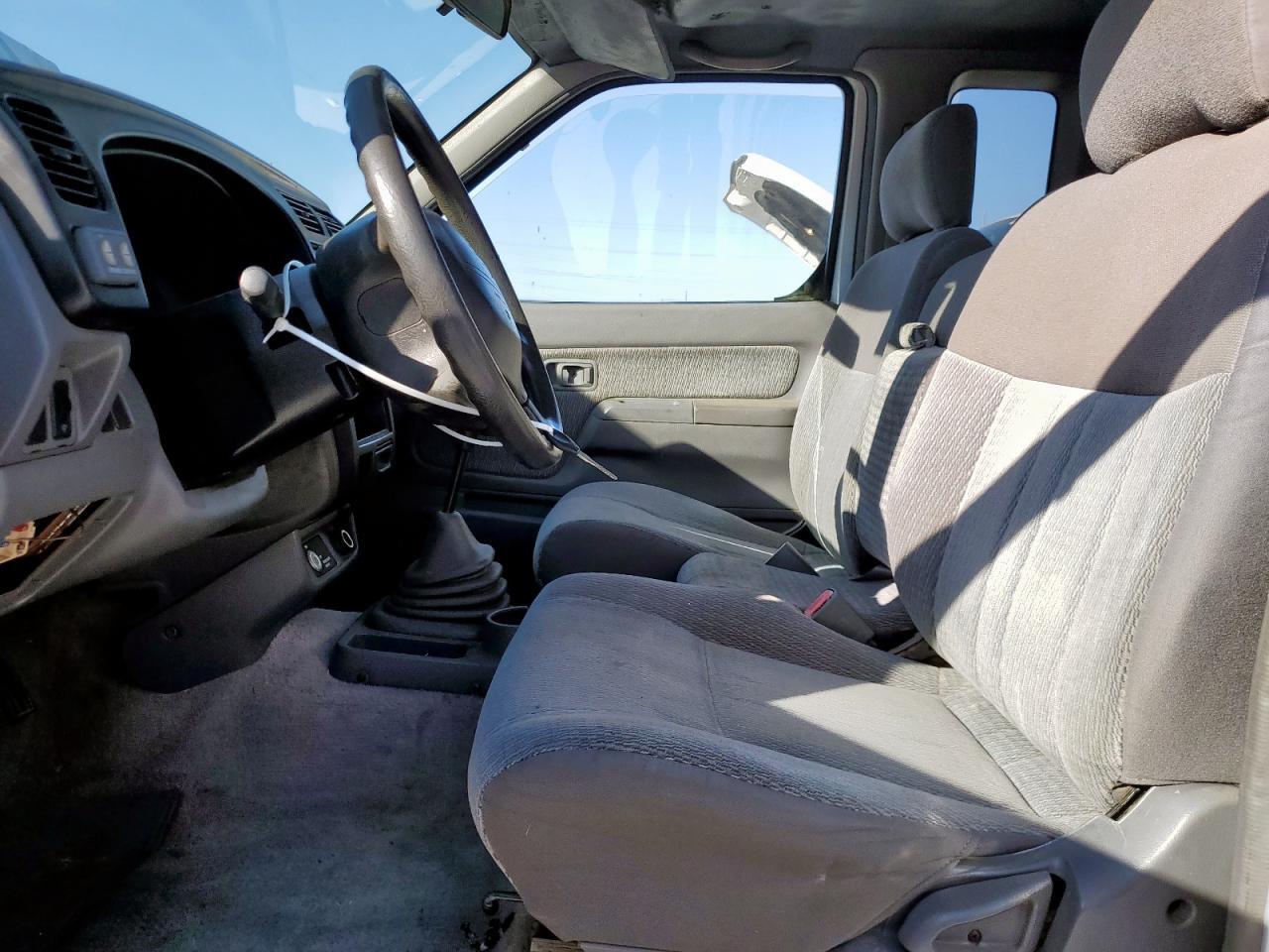 2000 NISSAN Frontier