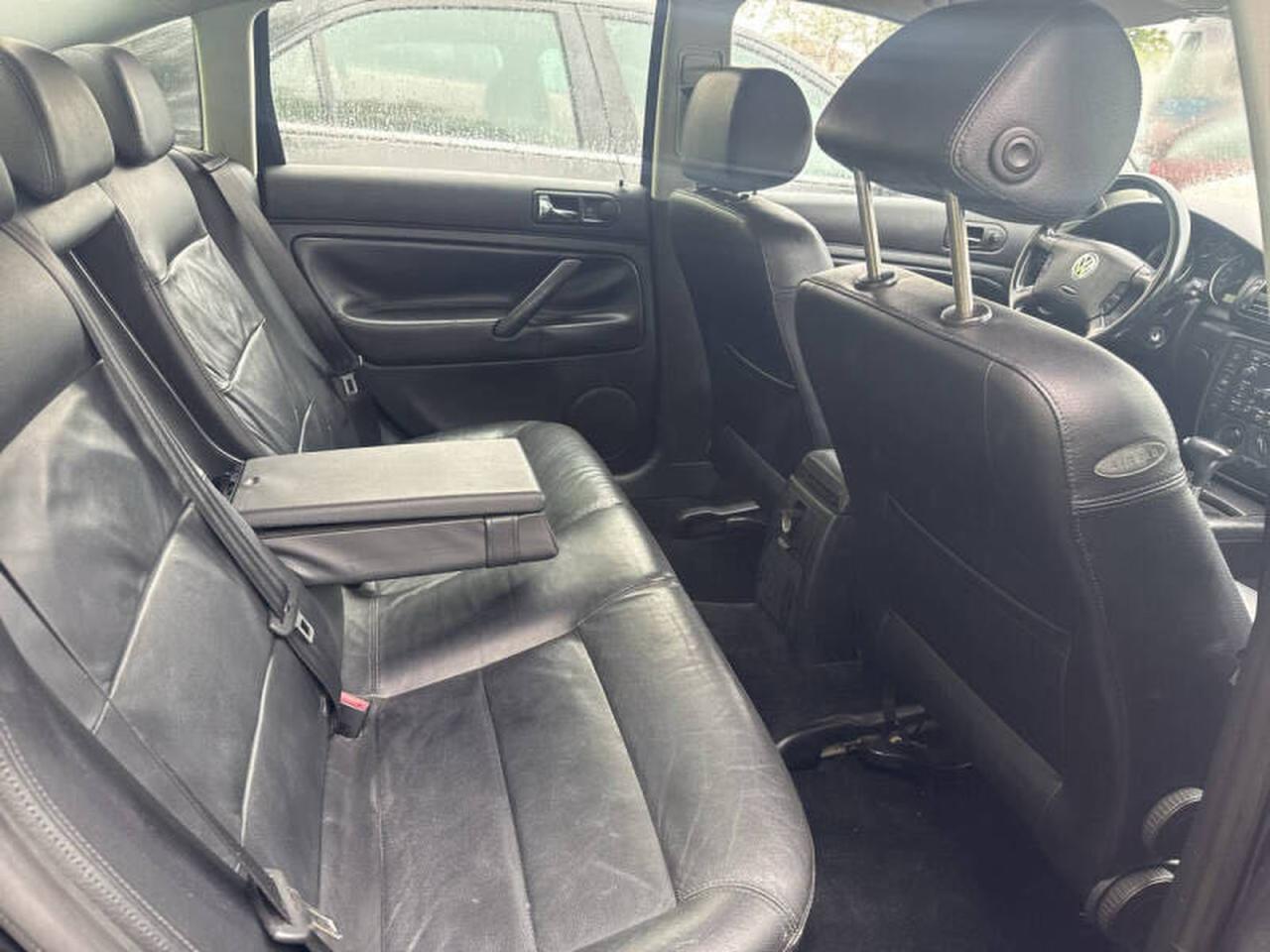 2003 VOLKSWAGEN Passat