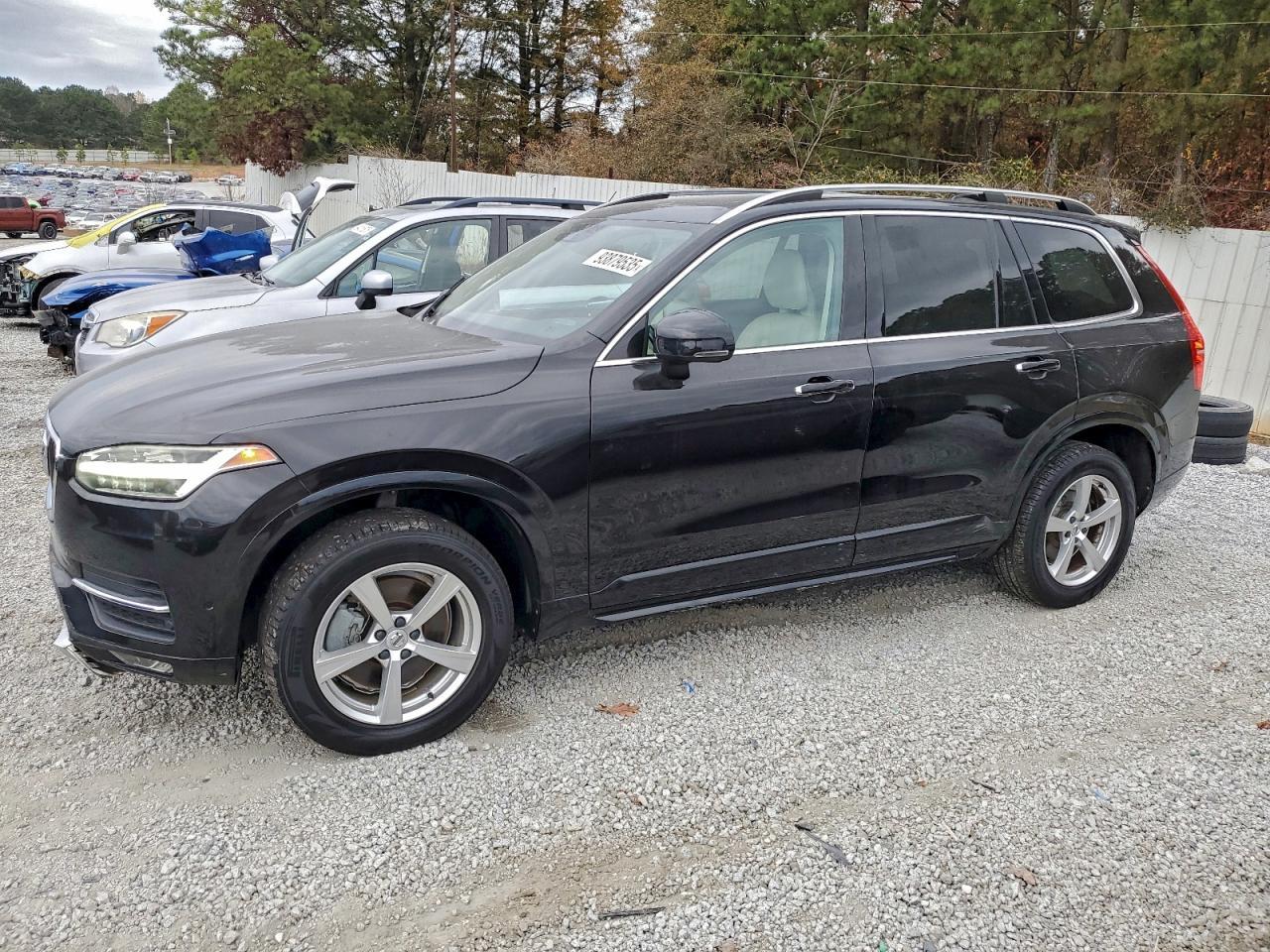 2017 VOLVO XC90