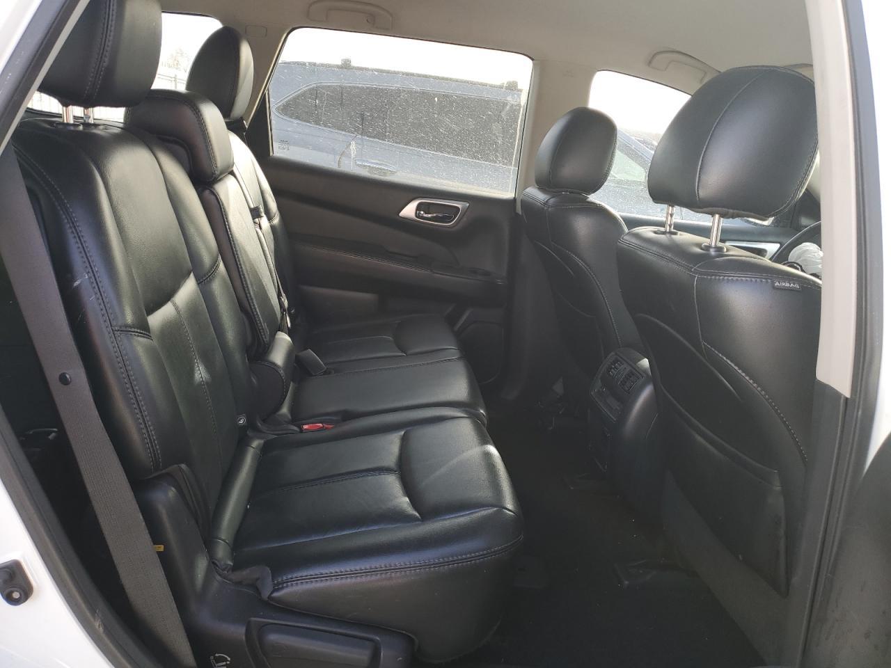 2016 NISSAN PATHFINDER