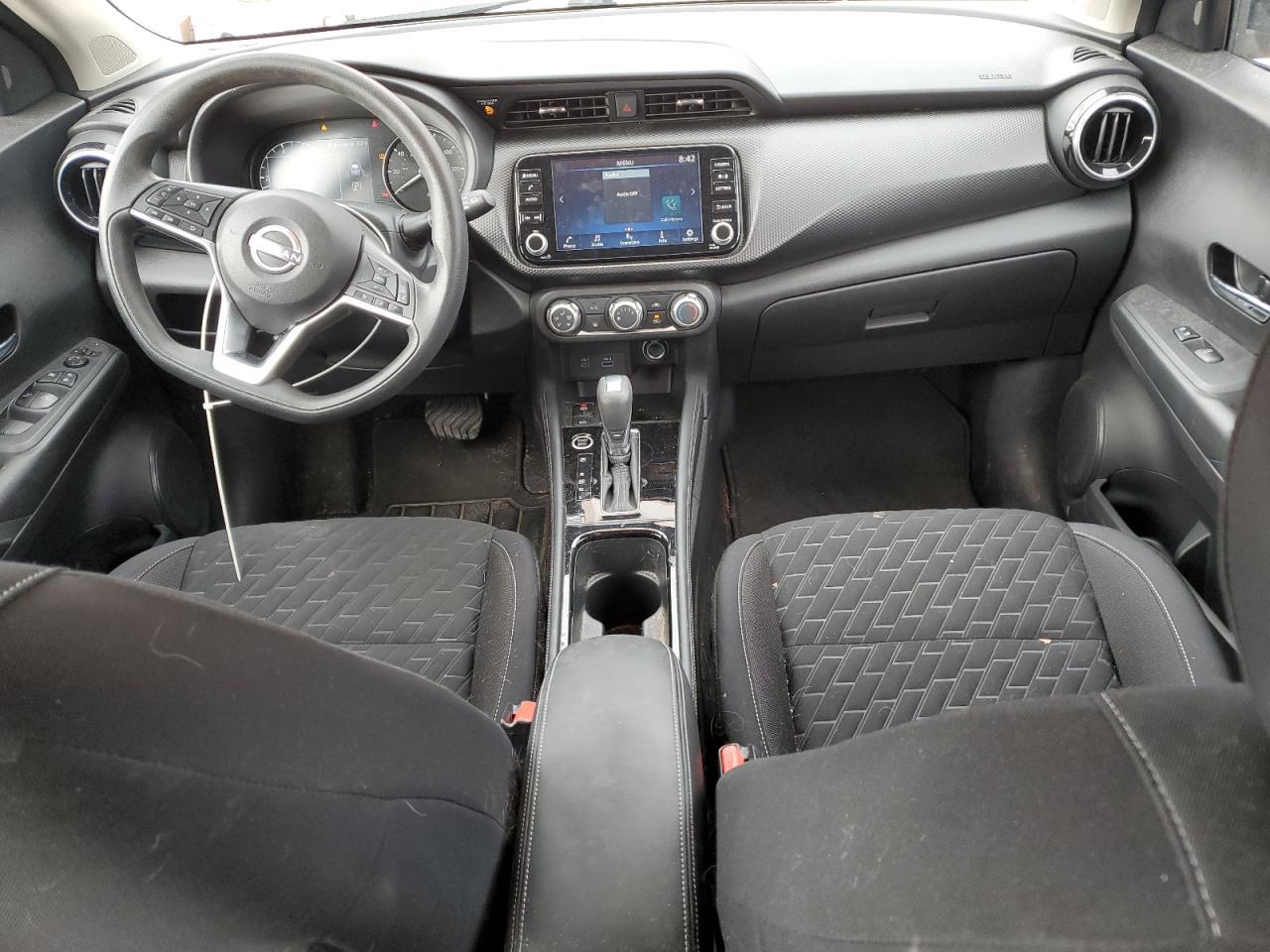 2023 NISSAN KICKS