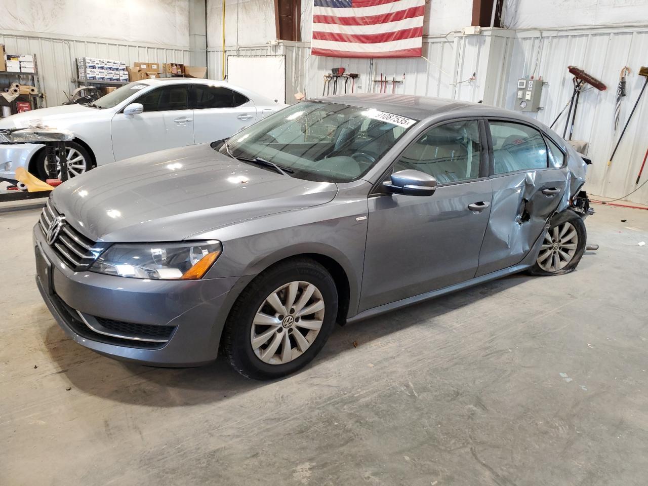 2014 VOLKSWAGEN Passat