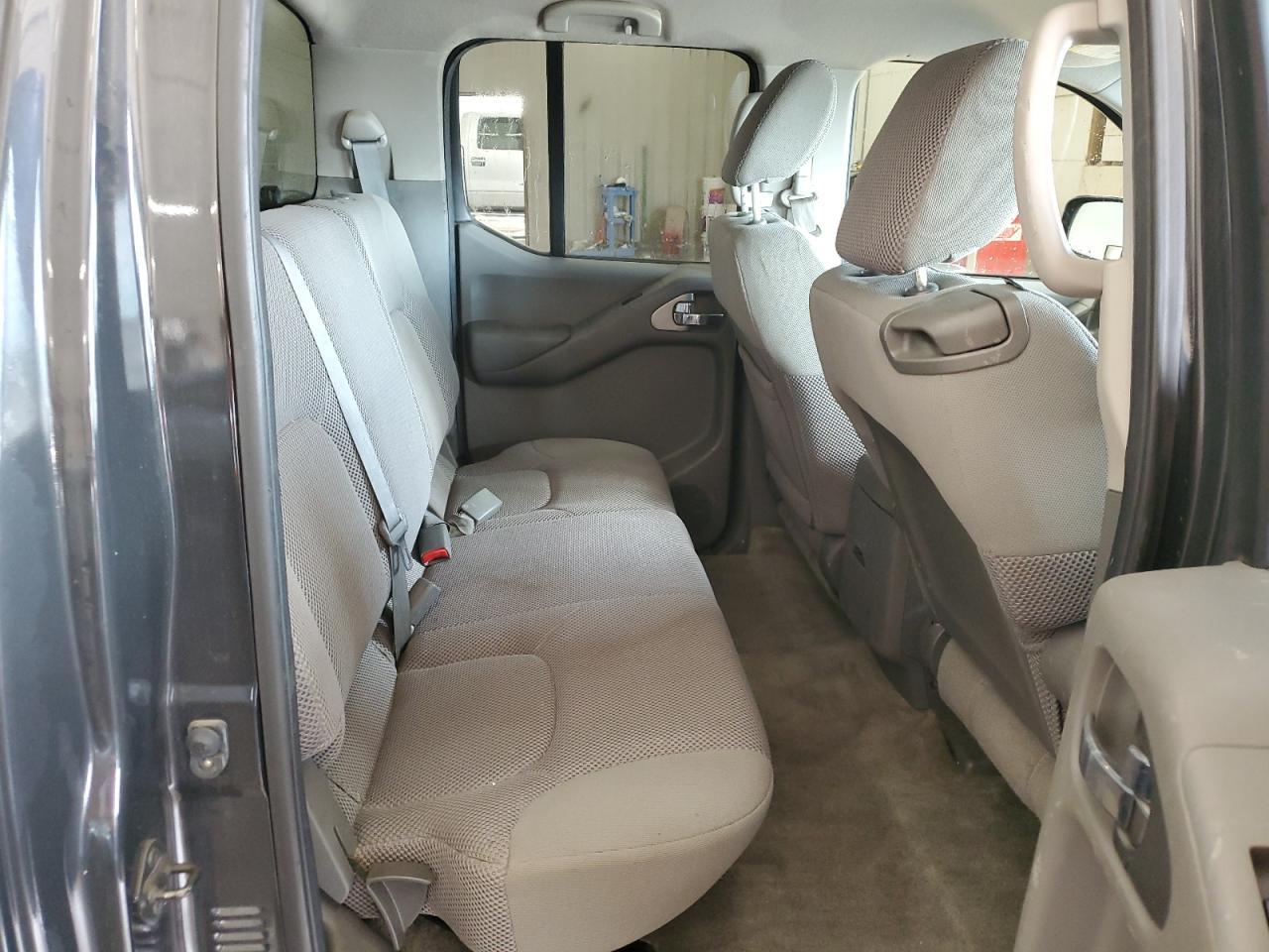 2012 NISSAN Frontier