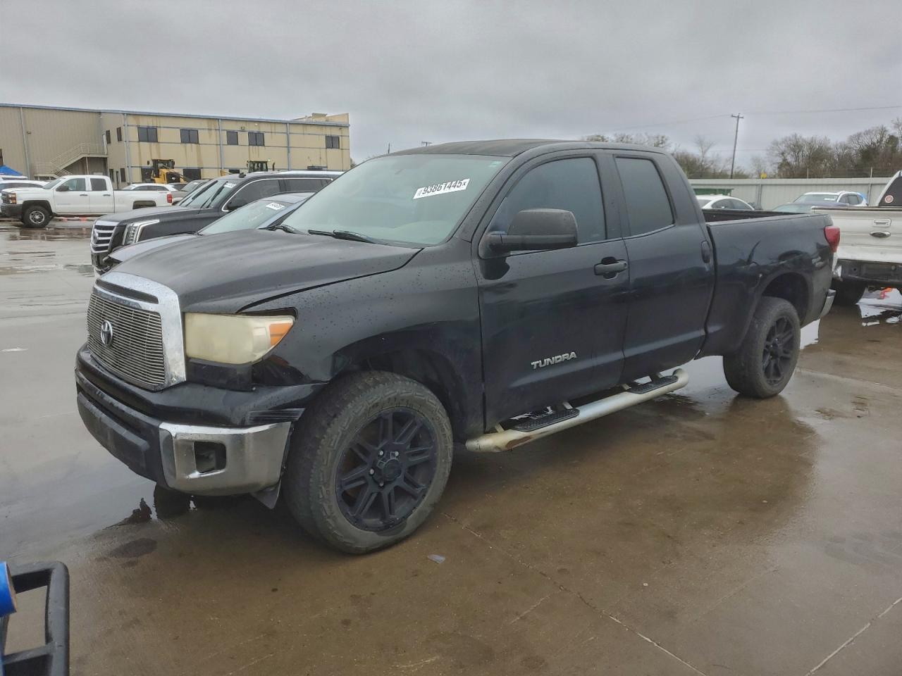2011 TOYOTA TUNDRA