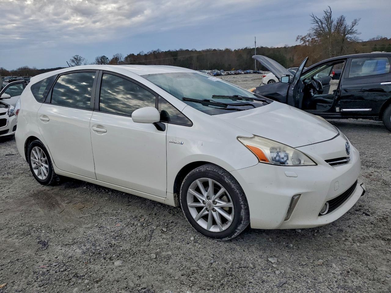 2012 TOYOTA PRIUS V