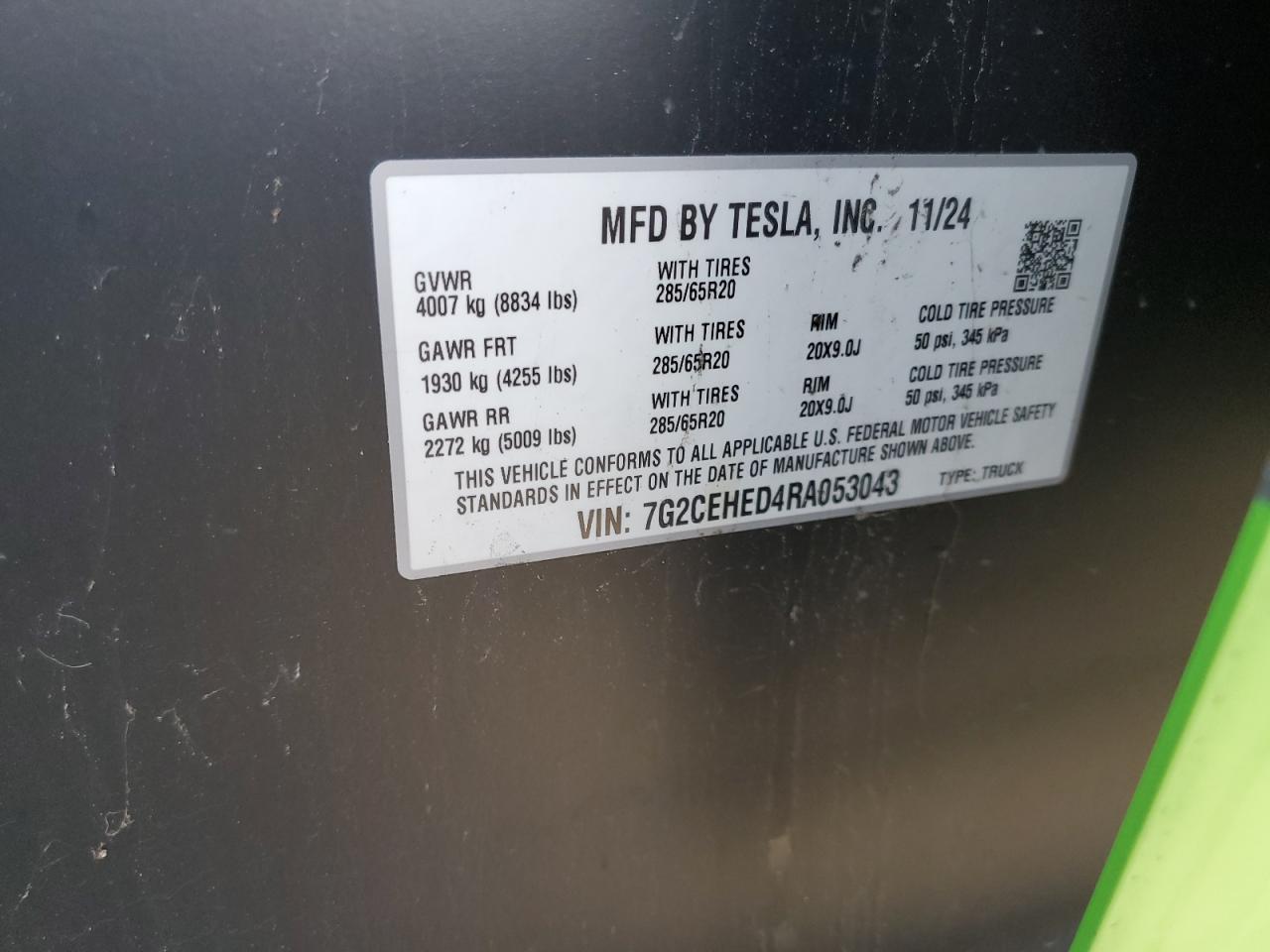 2024 TESLA Cybertruck