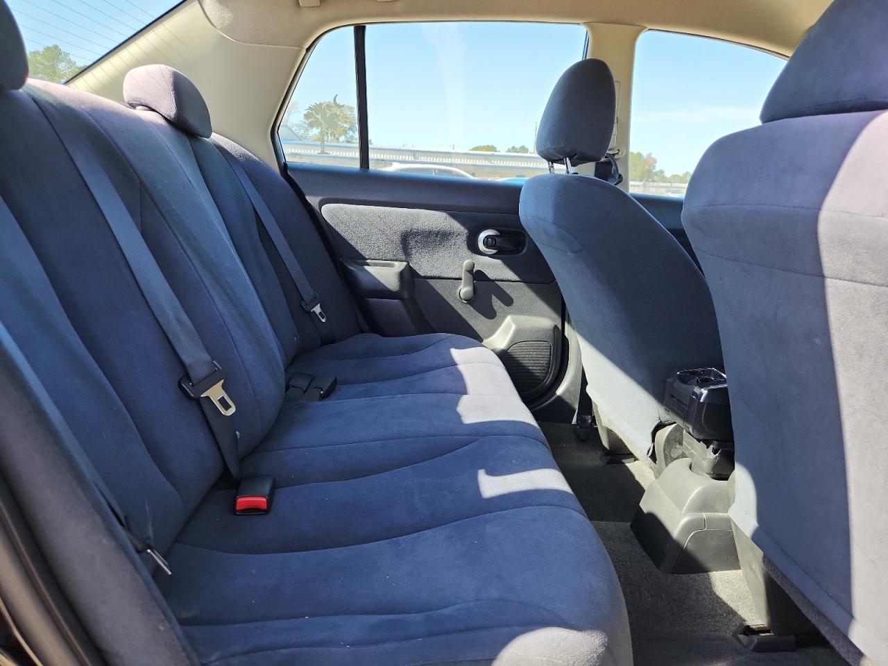 2011 NISSAN VERSA