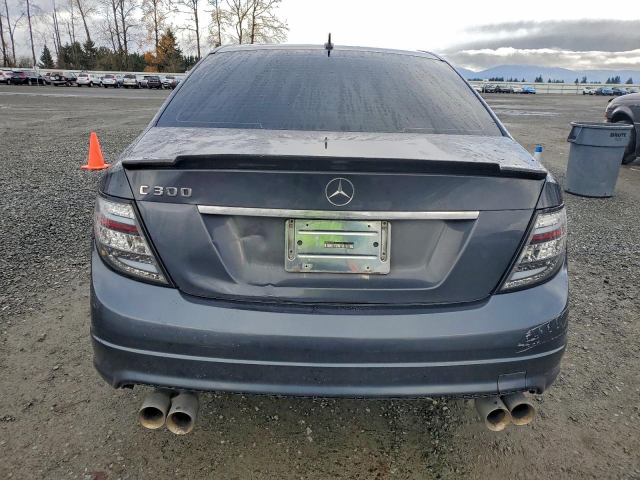 2011 MERCEDES-BENZ C-CLASS