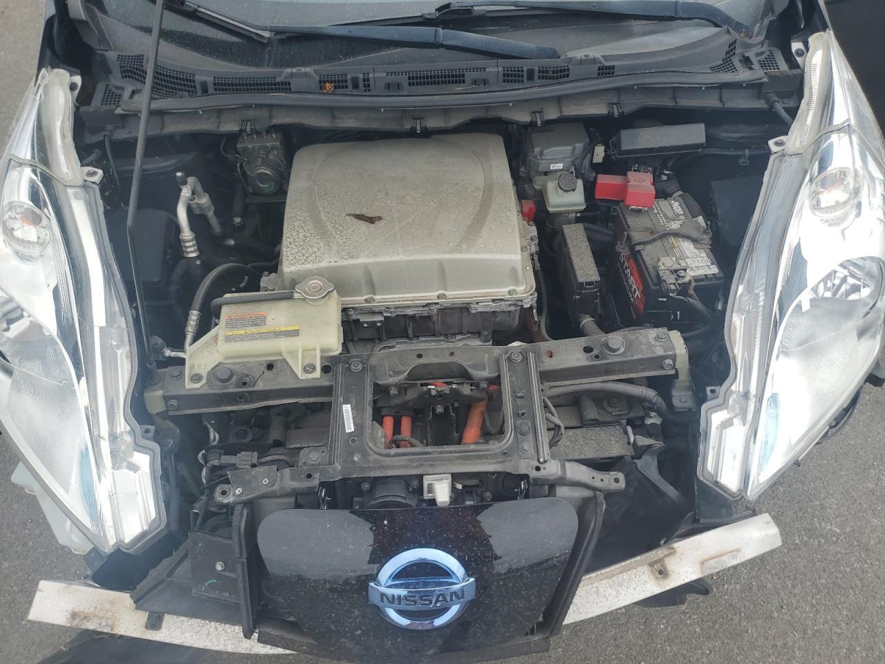 2017 NISSAN LEAF