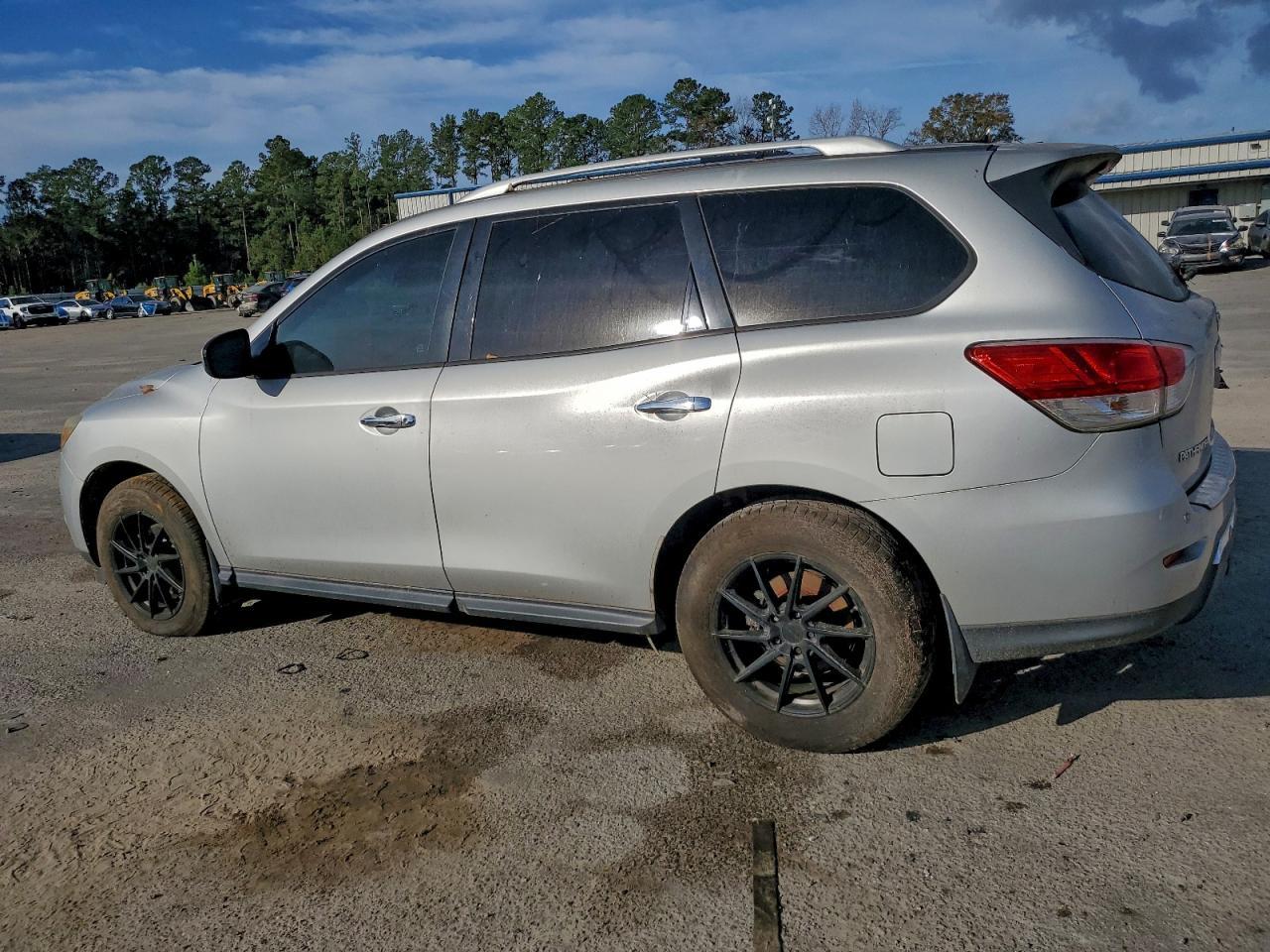 2015 NISSAN PATHFINDER