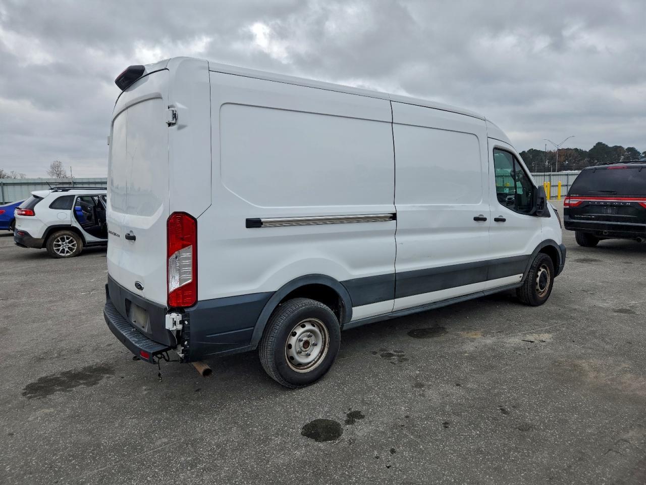 2022 FORD Transit