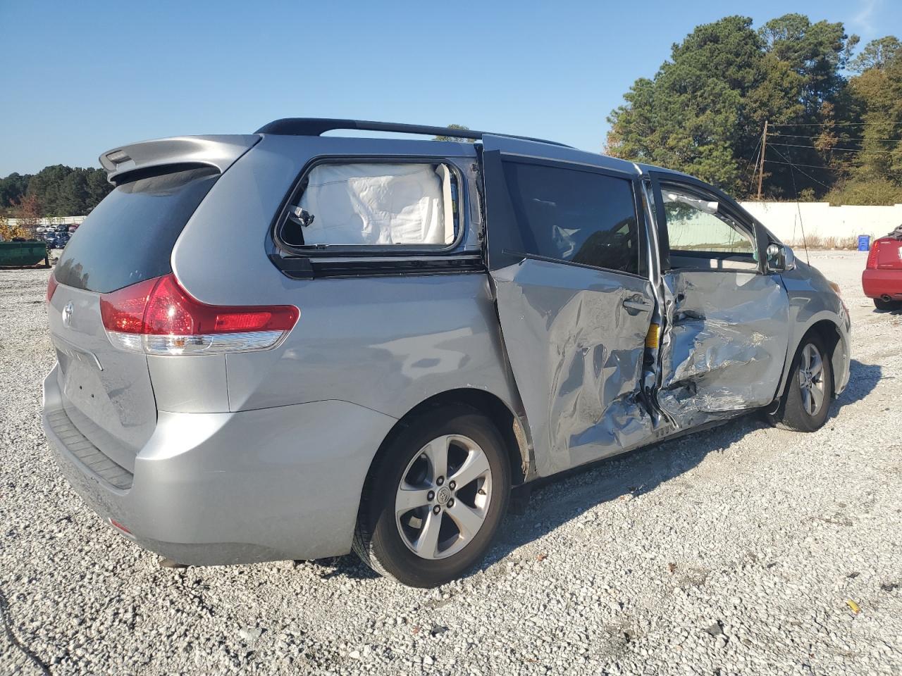2013 TOYOTA SIENNA