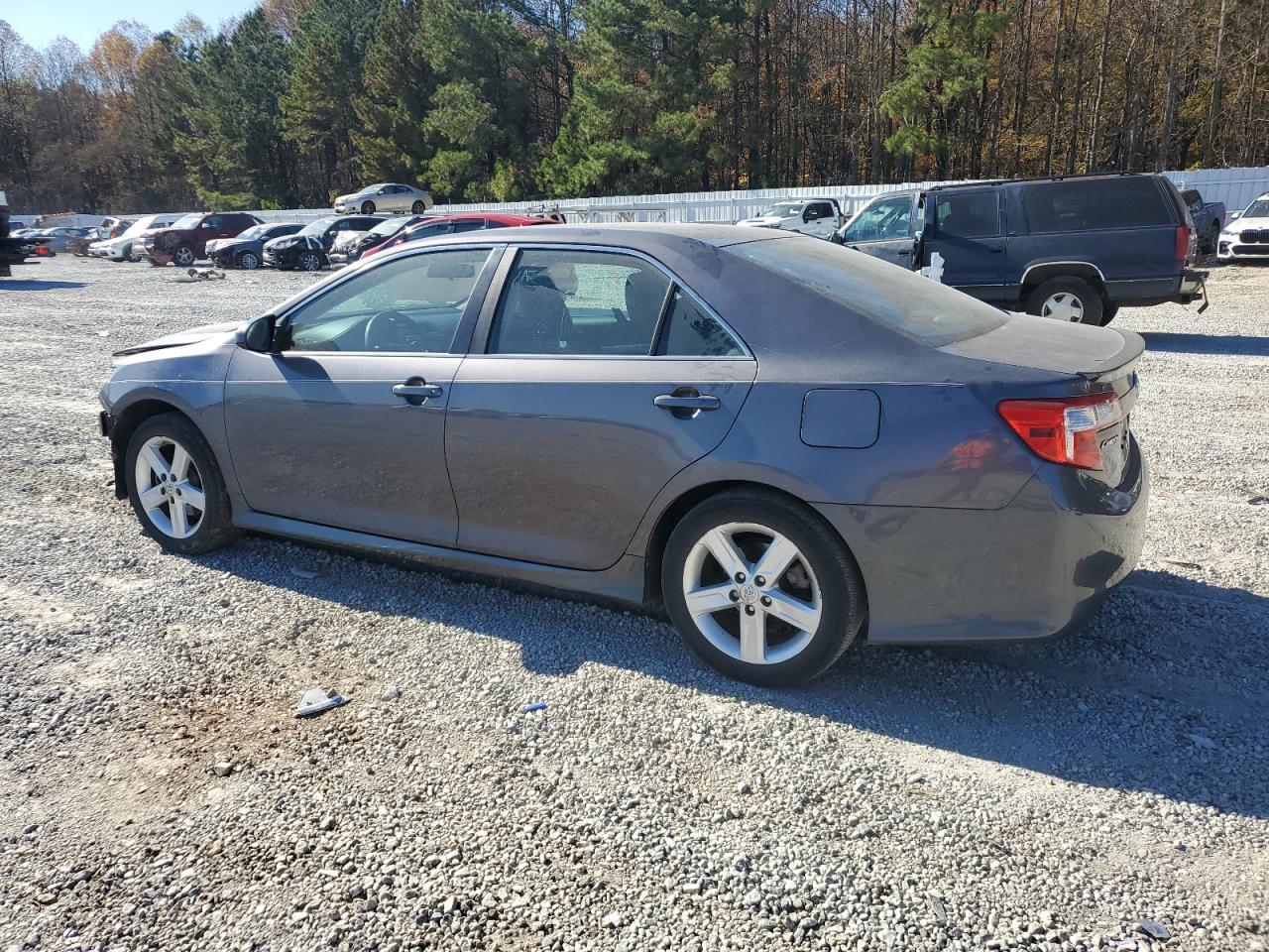 2014 TOYOTA CAMRY