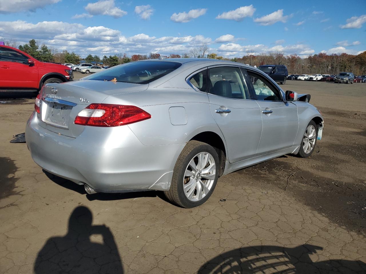 2011 INFINITI M37