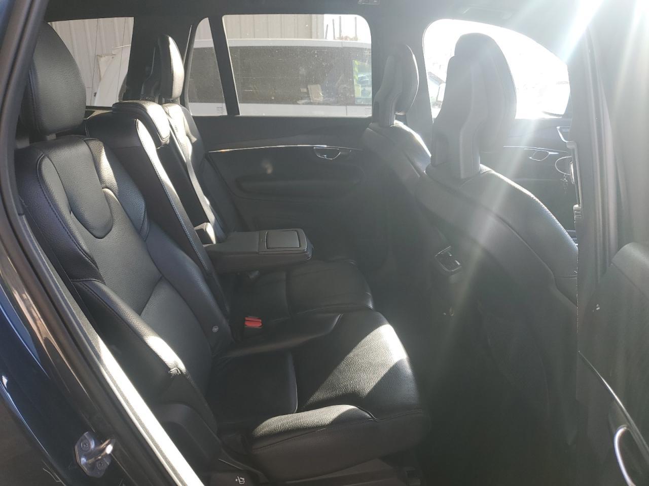2020 VOLVO XC90