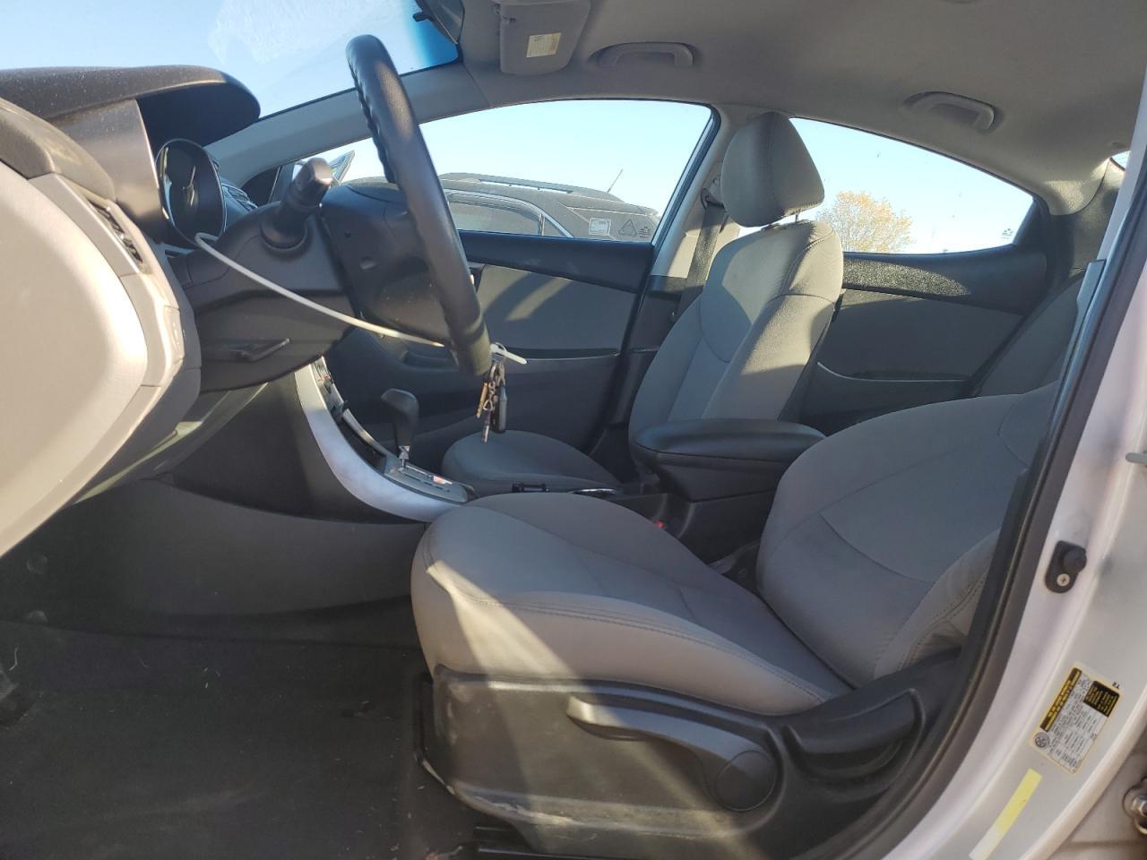 2011 HYUNDAI ELANTRA