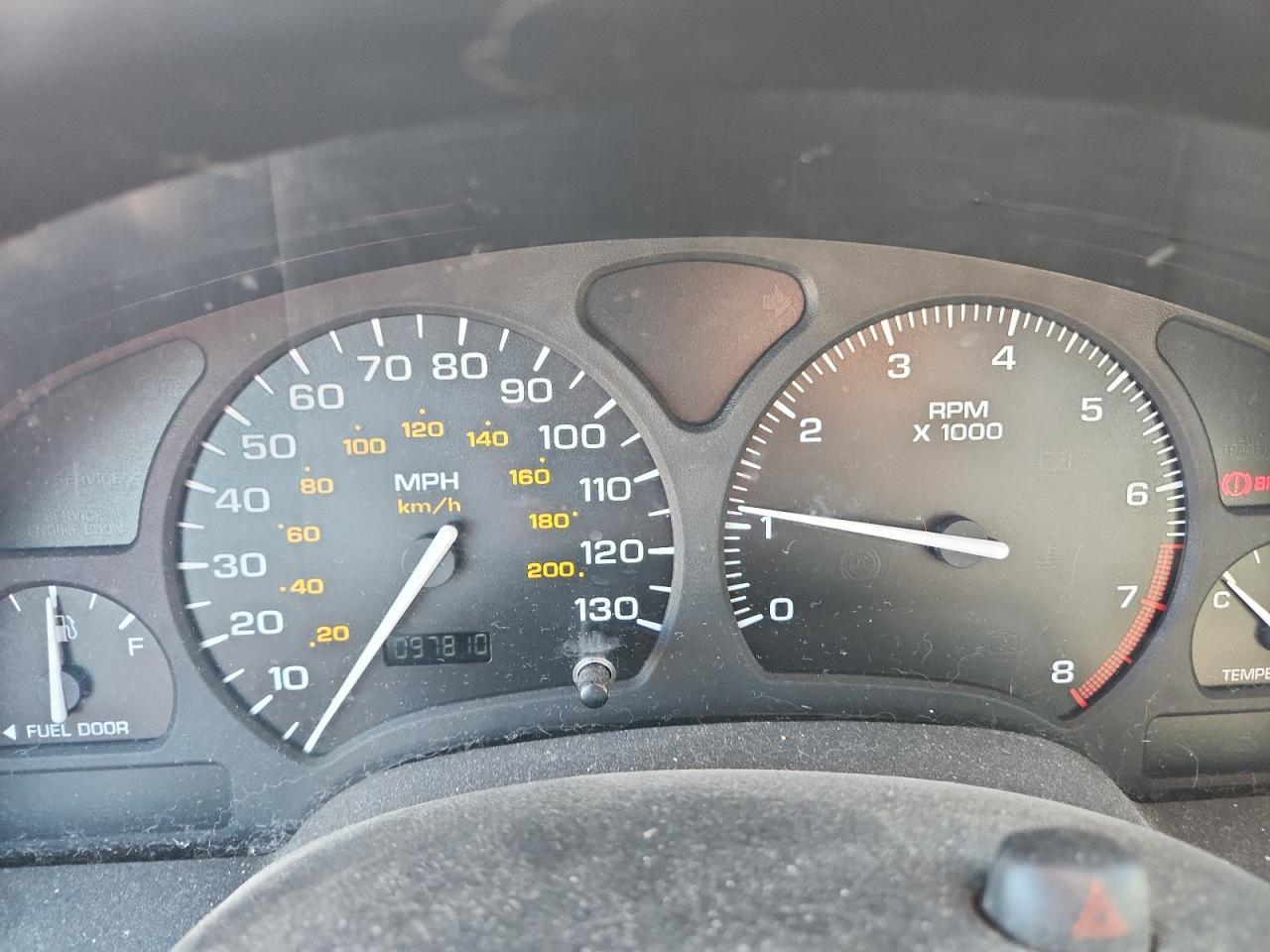 2001 SATURN Sl2