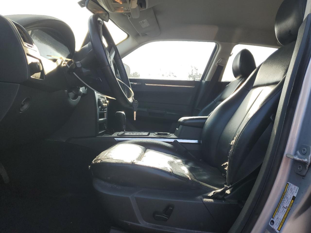 2010 CHRYSLER 300