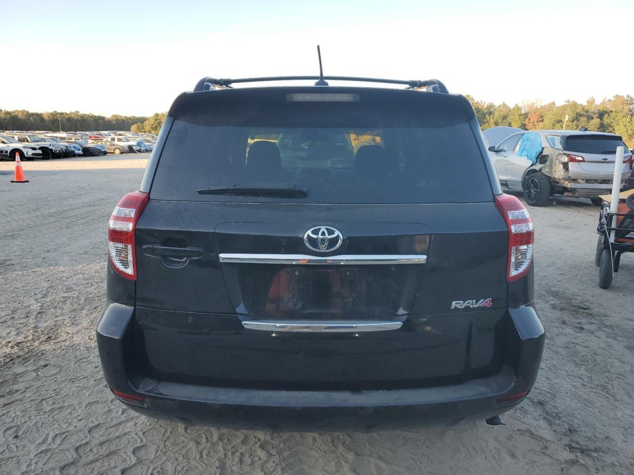 2011 TOYOTA RAV4