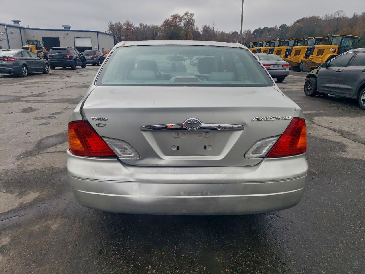 2001 TOYOTA Avalon