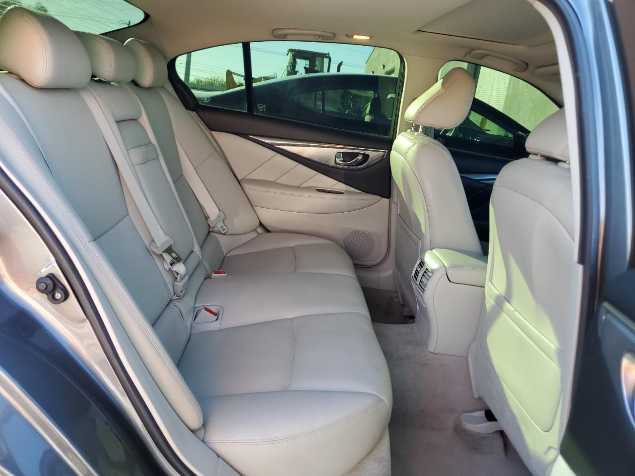 2016 INFINITI Q50