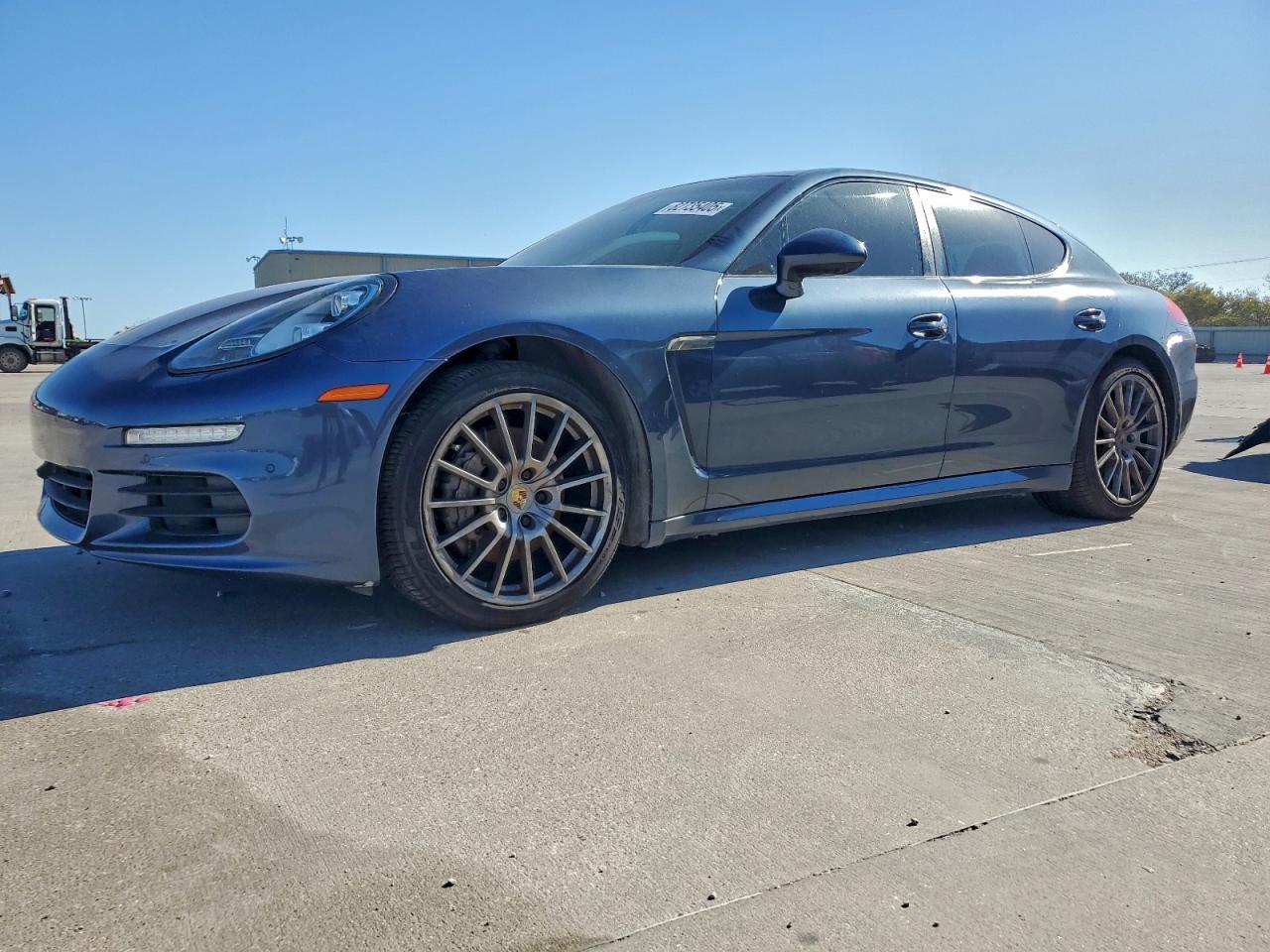 2014 PORSCHE Panamera