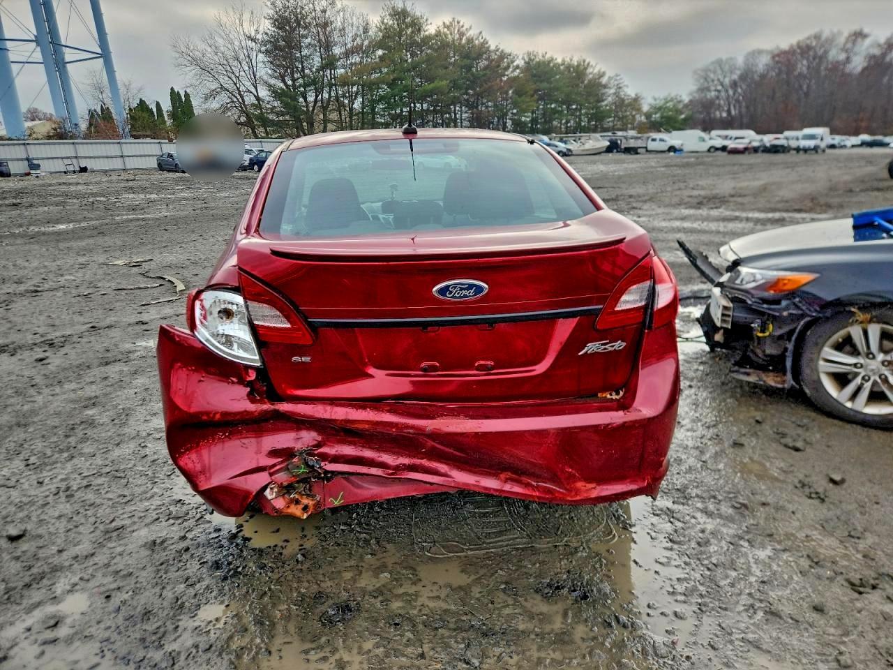 2013 FORD Fiesta