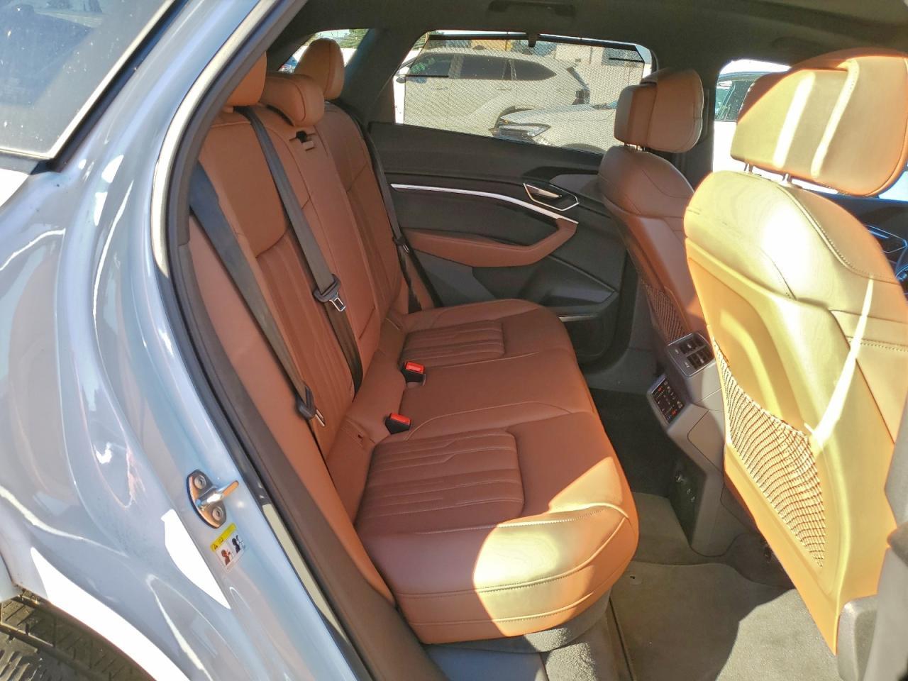 2024 AUDI Q8