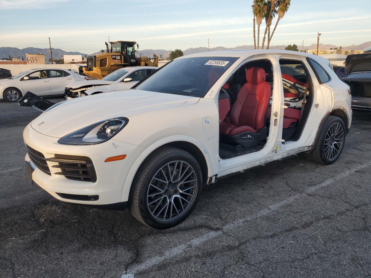 2019 PORSCHE CAYENNE