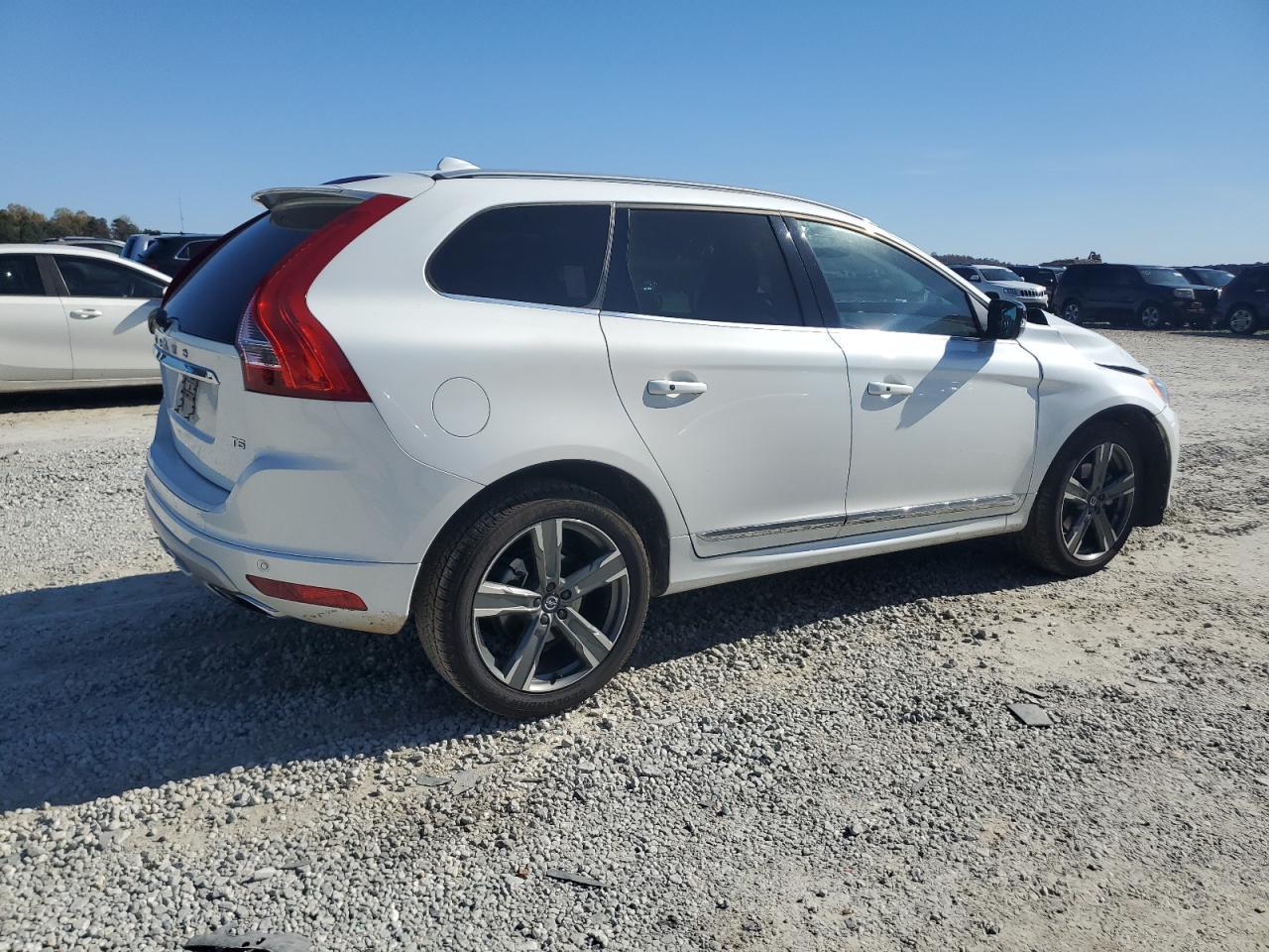 2017 VOLVO XC60