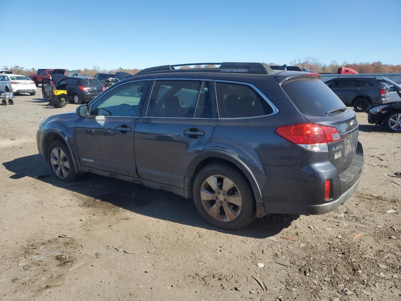 2013 SUBARU Outback