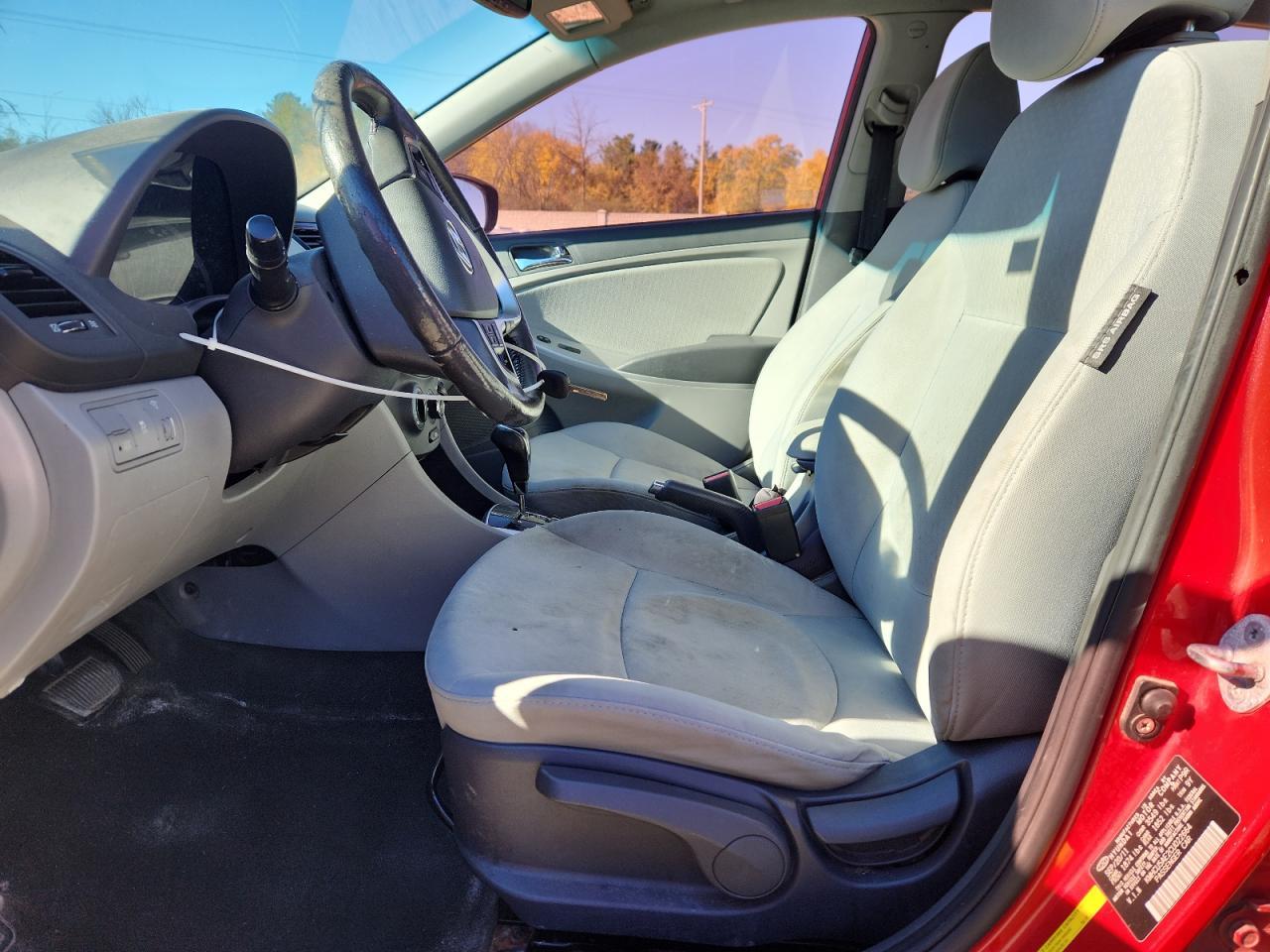 2012 HYUNDAI ACCENT
