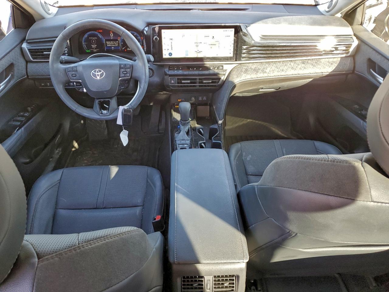 2025 TOYOTA CAMRY