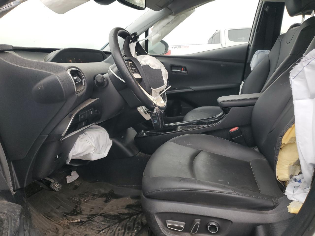 2017 TOYOTA PRIUS