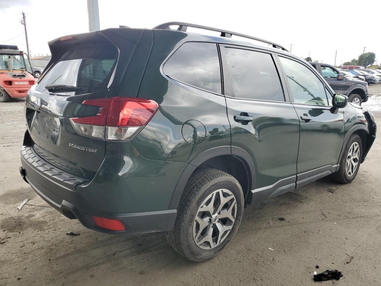 2023 SUBARU FORESTER