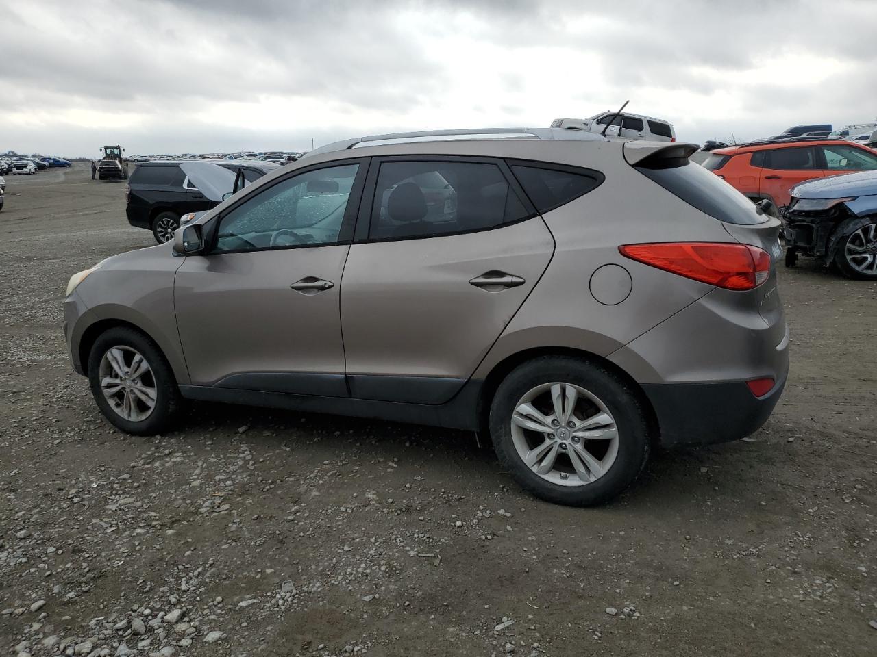 2011 HYUNDAI TUCSON