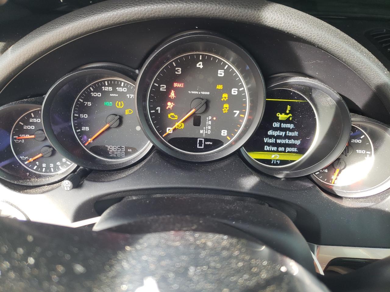 2016 PORSCHE CAYENNE