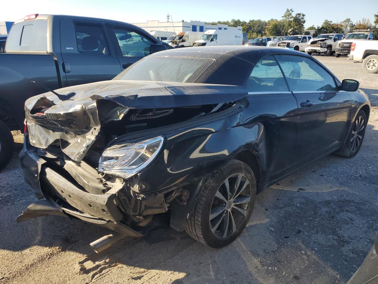 2014 CHRYSLER 200