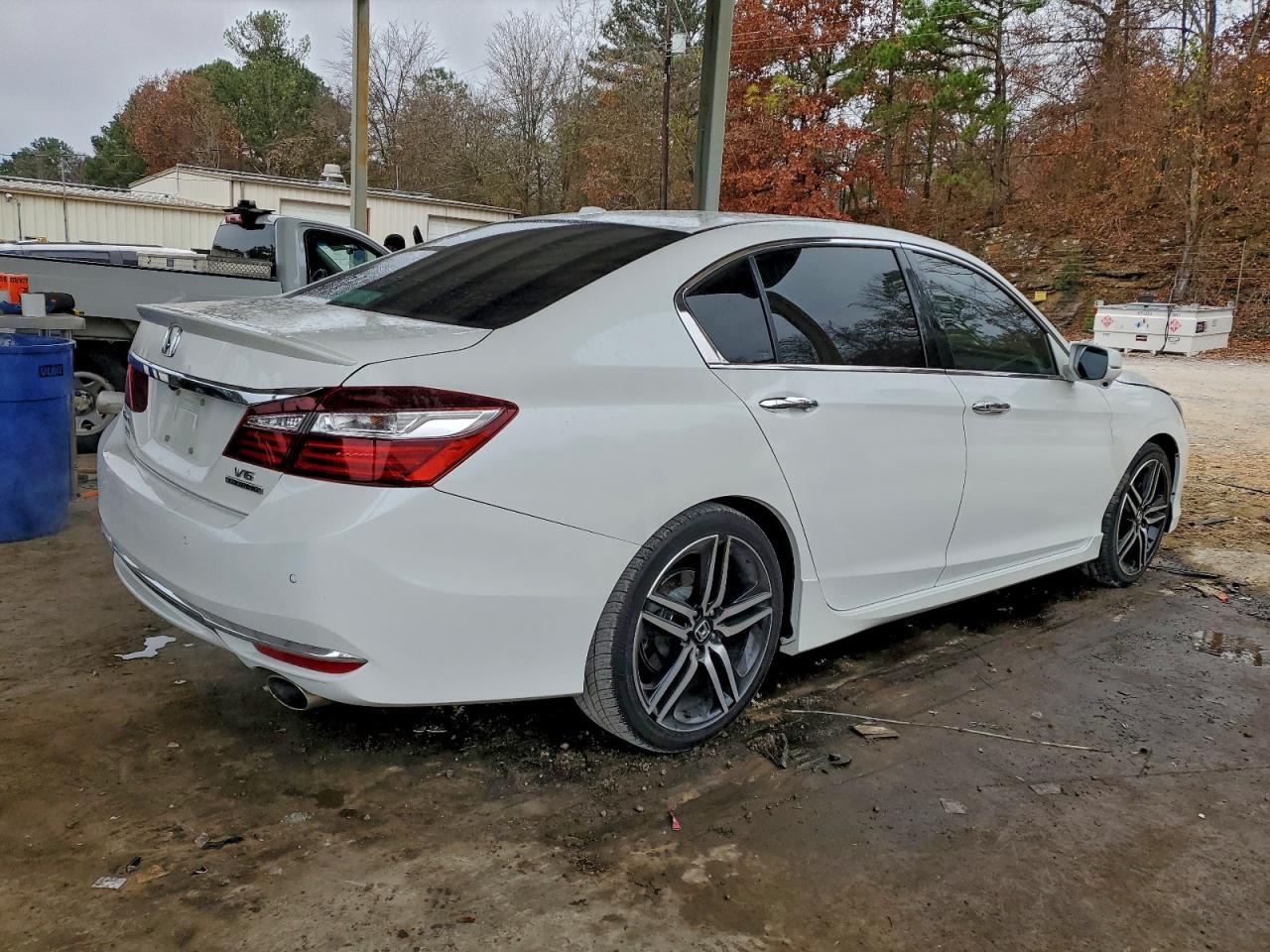 2016 HONDA ACCORD