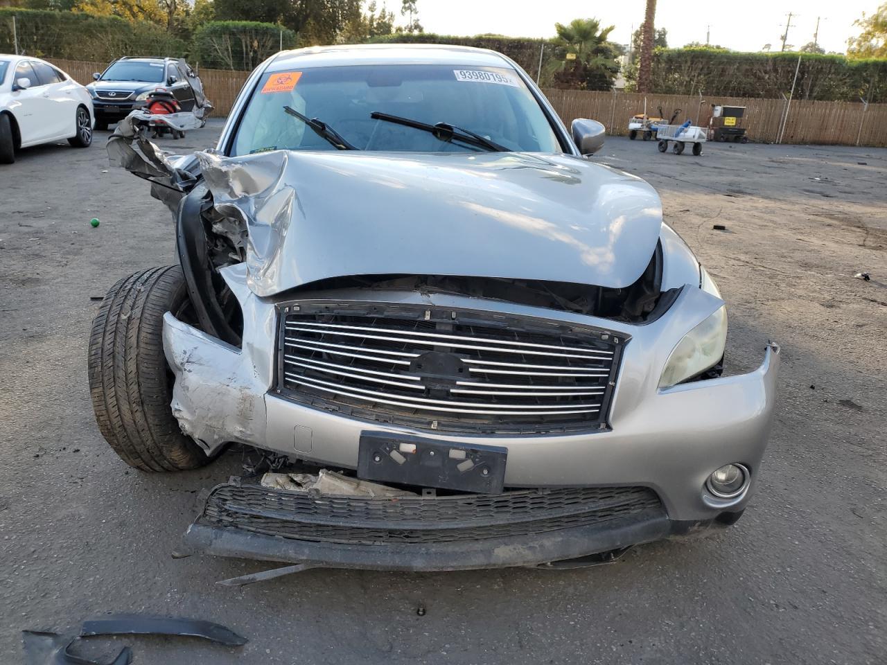 2011 INFINITI M37