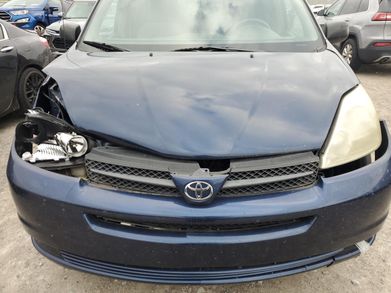 2005 TOYOTA SIENNA