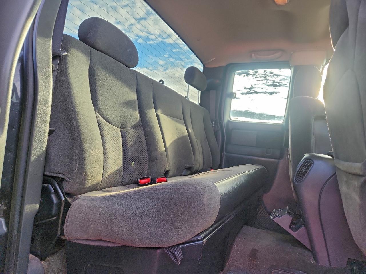 2004 CHEVROLET Silverado