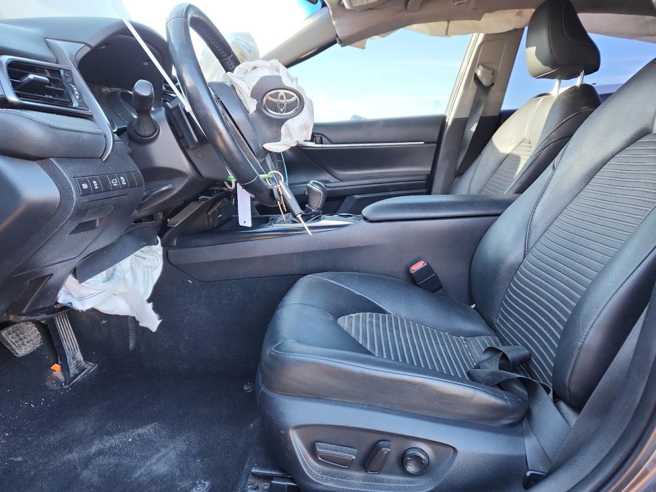 2019 TOYOTA CAMRY