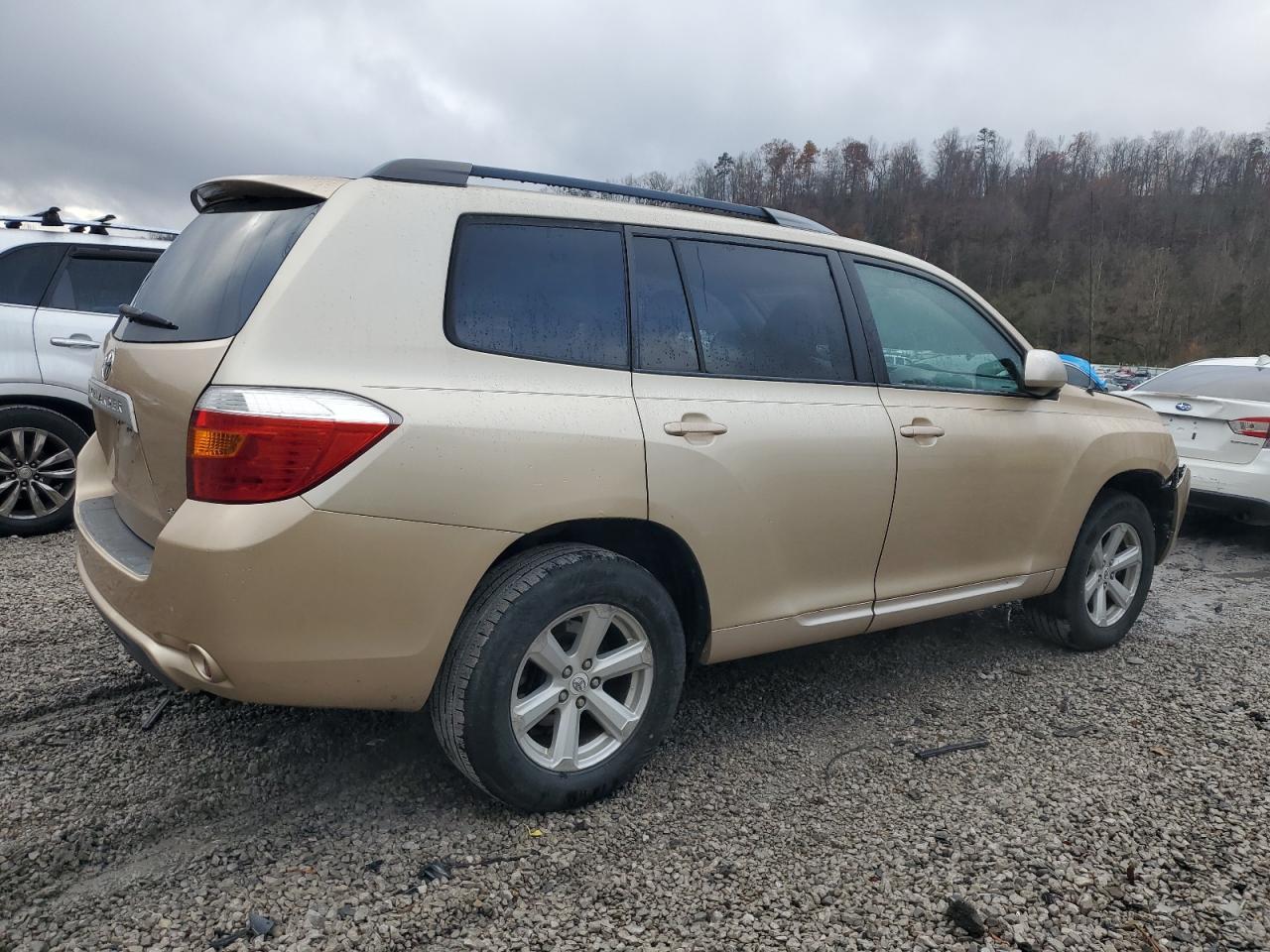 2010 TOYOTA HIGHLANDER