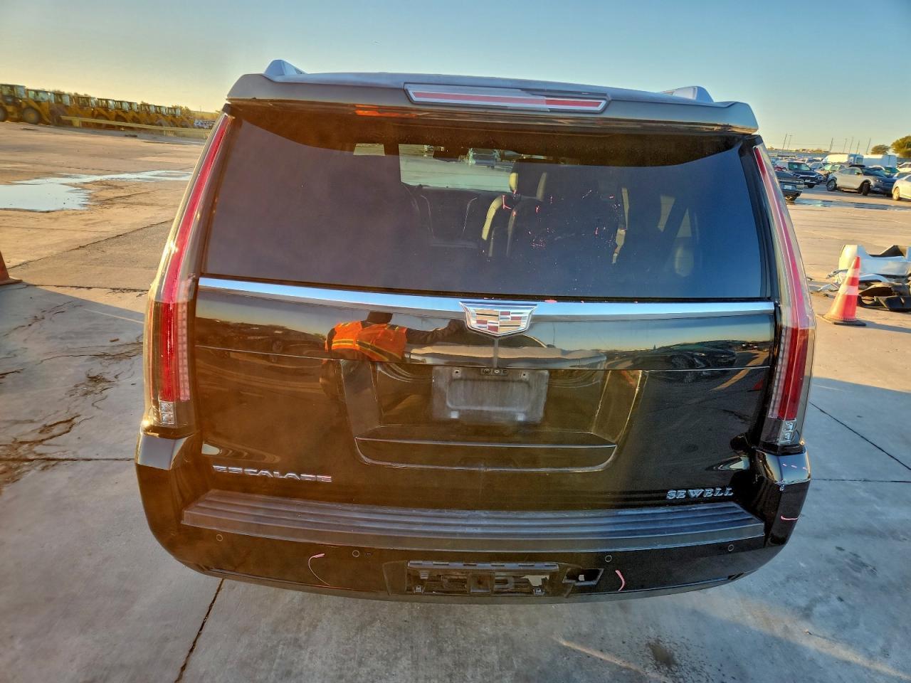 2017 CADILLAC ESCALADE