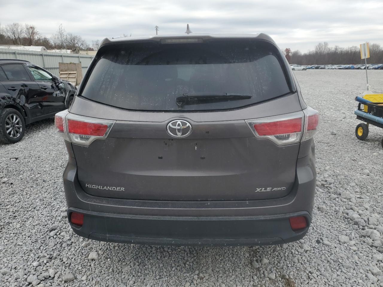 2015 TOYOTA HIGHLANDER