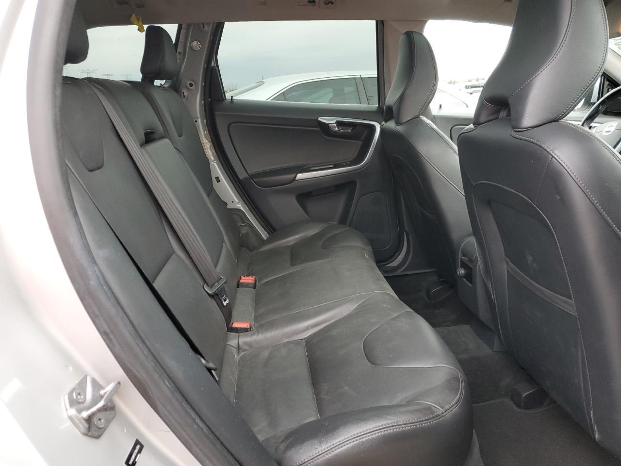 2015 VOLVO XC60