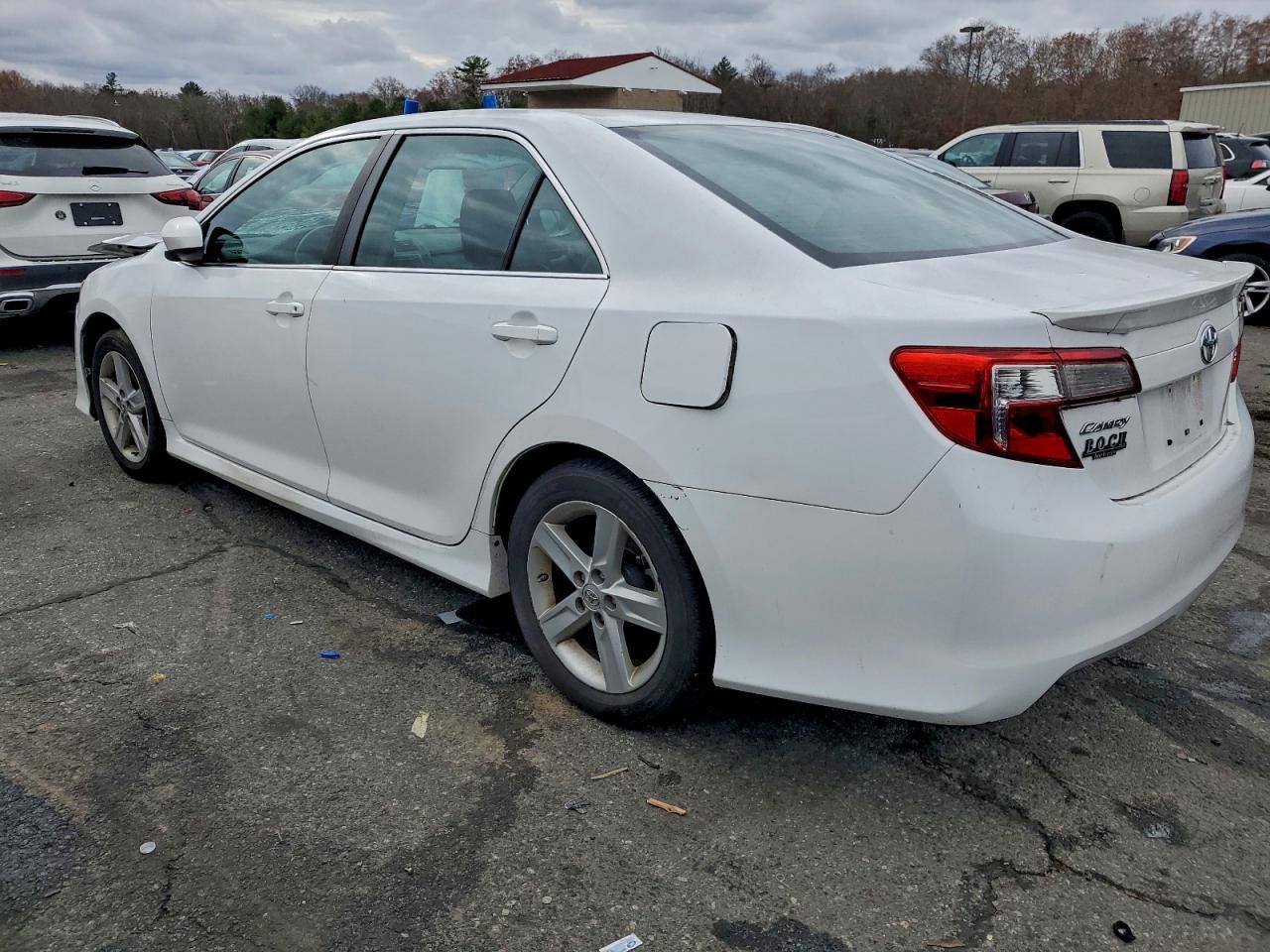 2013 TOYOTA CAMRY